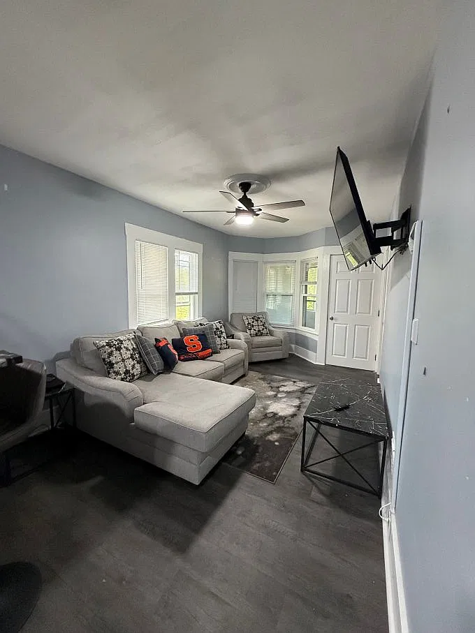 216 Bassett St - 2 — Photo 2