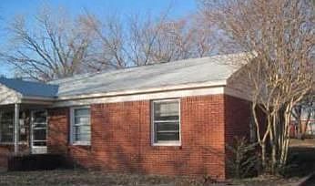2nd image of 417 Cottonwood St