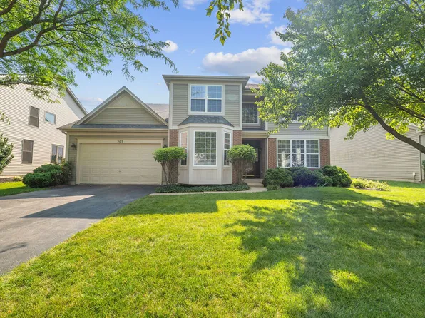 205 Somerset Dr, Sugar Grove, IL 60554