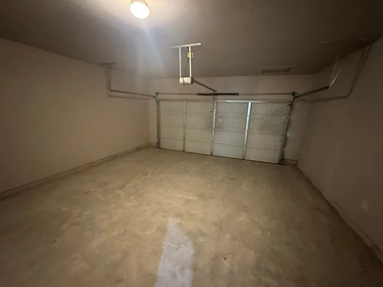 1156 Burgundy Dr — Photo 16
