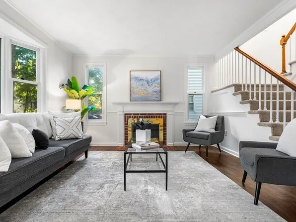 717 Wellman Ave Unit 717, North Chelmsford, MA 01863