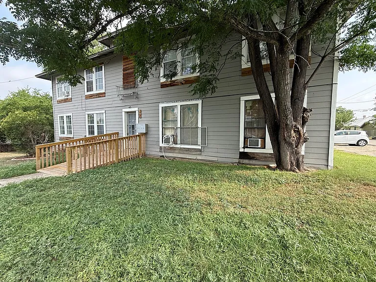 541 Hammond Ave #4 — Photo 9