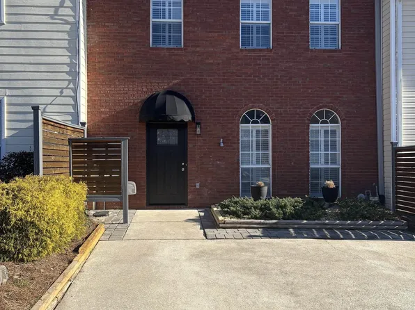 214 Cambrian Ridge Trl, Pelham, AL 35124