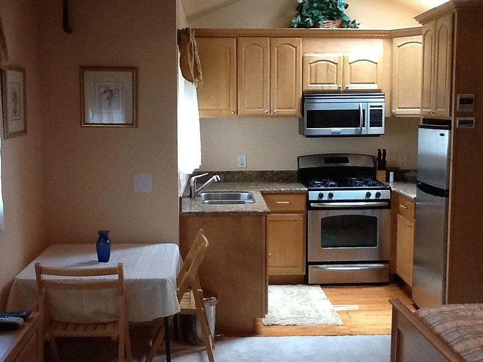 1st image of 457 Broadmoor Blvd