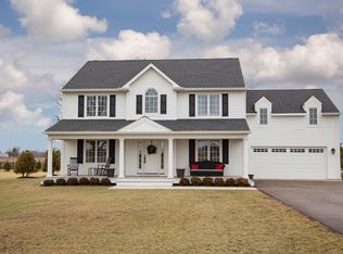 38W709 Seavey Rd, Batavia, IL 60510