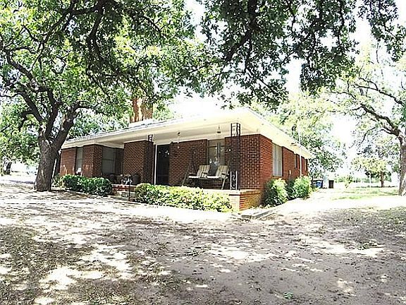 4th image of 2617 Fm 1806