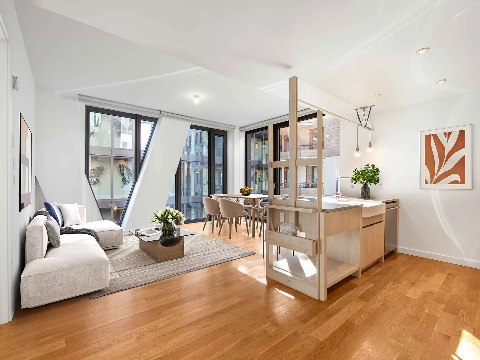 123 Melrose Street — Photo 2