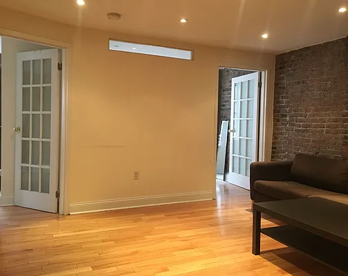 Rented by Urban Real Estate Property Group Inc | media 16