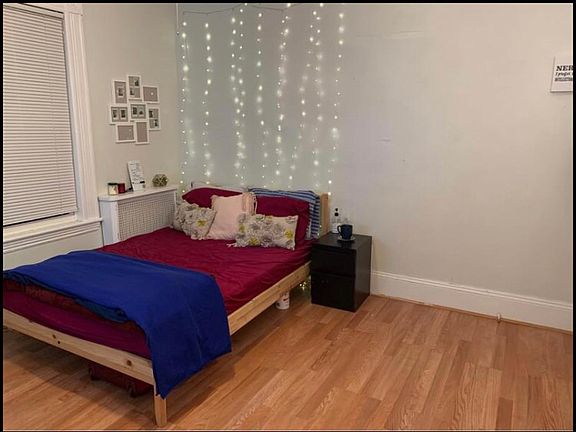 4th image of 101 Hooker St