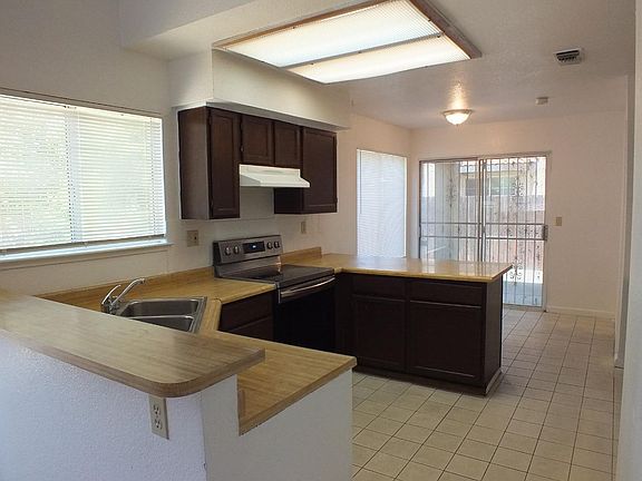 5th image of 2757 Woodmont Drive
