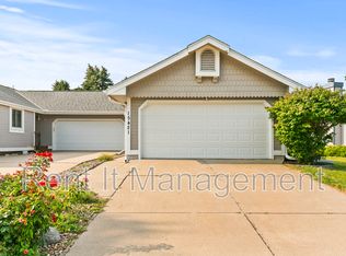 15421 R St, Omaha, NE 68137