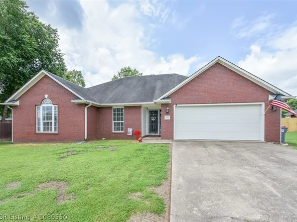 1535 Birchwood Ln, Greenwood, AR 72936