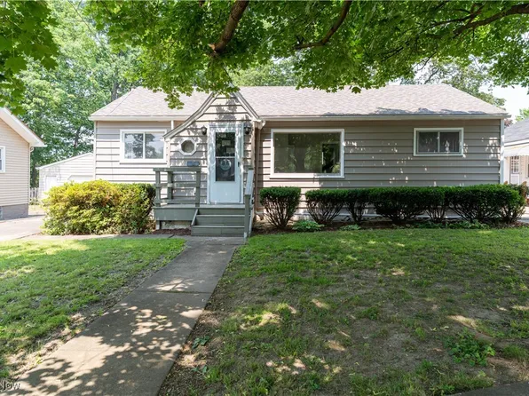 930 Lafayette Ave, Niles, OH 44446