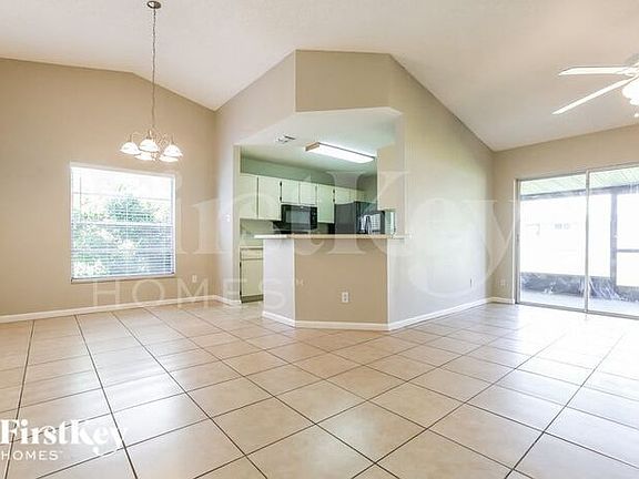 4th image of 11801 Cedarfield Dr