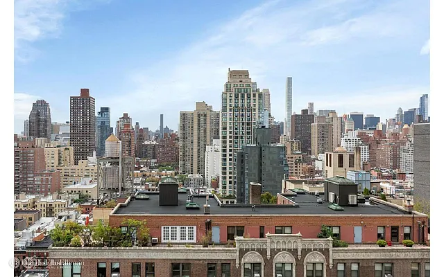 Rented by Douglas Elliman | media 21