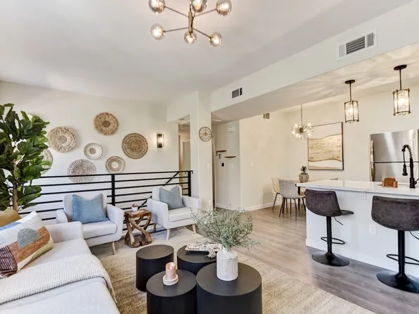2071 Hussium Hills St Unit 207, Las Vegas, NV 89108