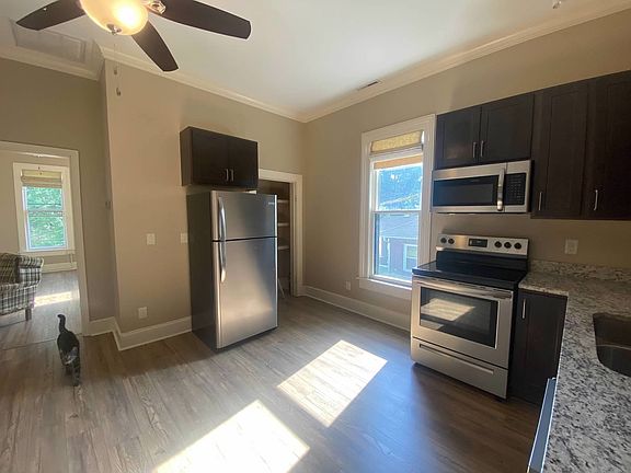 5th image of 155 E Chestnut St Suite 3