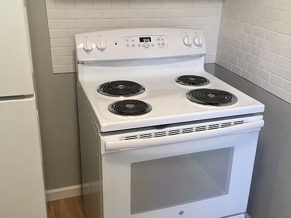 New Stove w/ Tile Backsplash