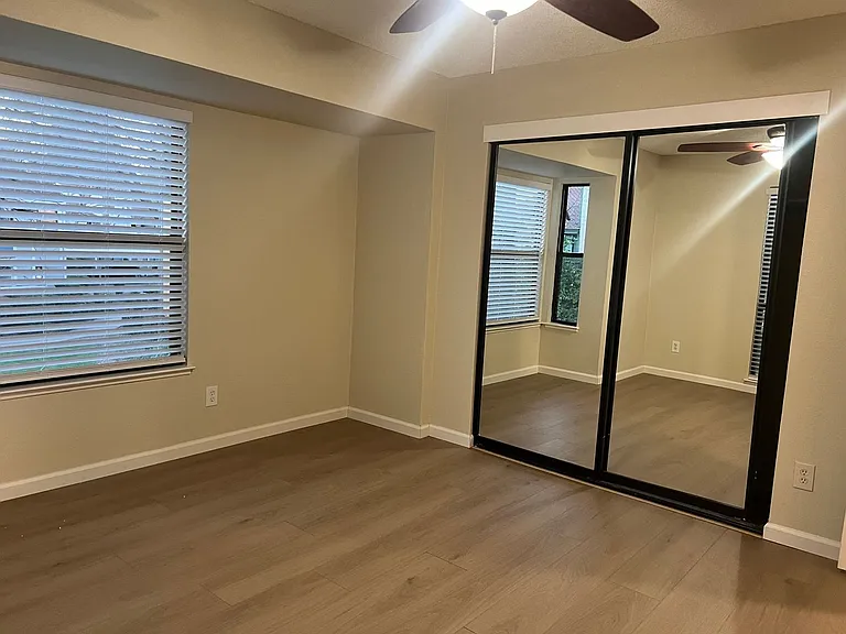 600 Del Verde Cir #2 — Photo 16