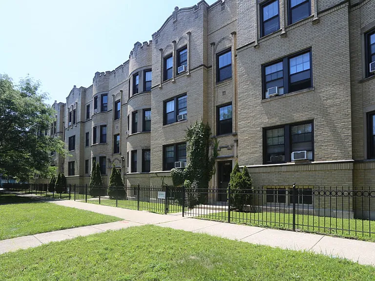 4600 N. Winchester / 1940-54 W. Wilson — Photo 5