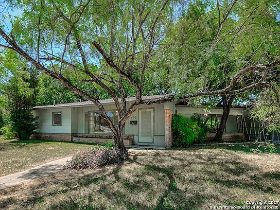 4th image of 402 Concord Pl