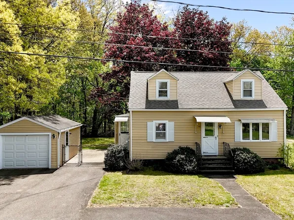 62 Lincoln Ave, South Hadley, MA 01075