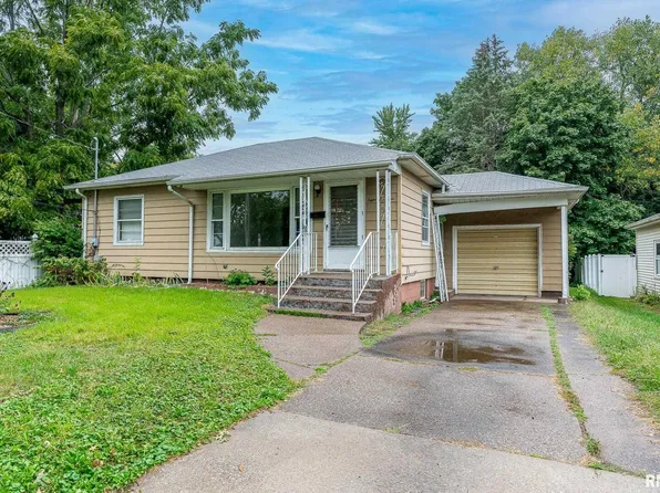 807 24th Ave, East Moline, IL 61244