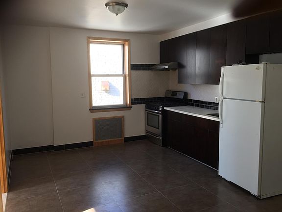 5th image of 2532 85th St #D