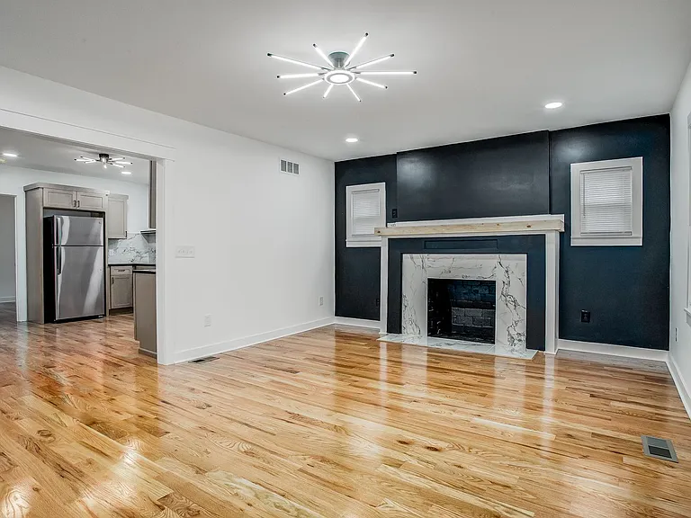 4421 Bellefontaine Ave — Photo 31