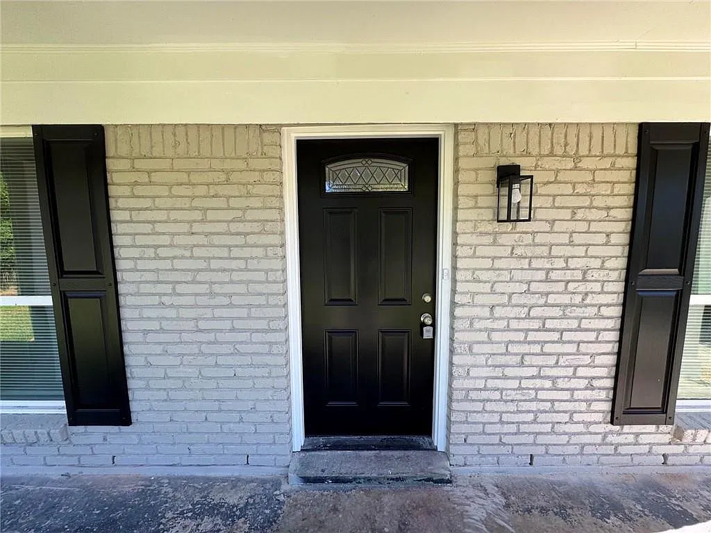3 bed, 1.5 bath, 1243 sqft, $1,250 — Photo 3