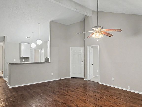 5th image of 22511 Braken Manor Ln