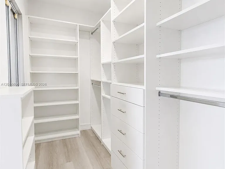 963 Falling Water Rd — Photo 12