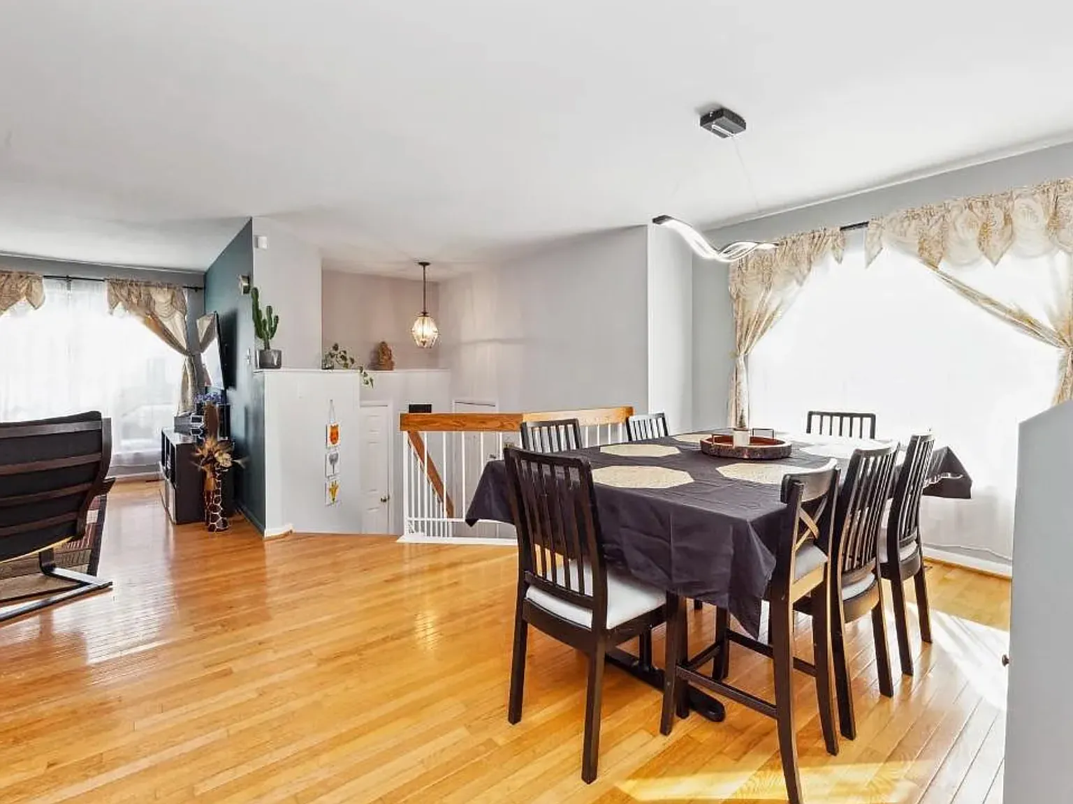 3 bed, 1844 sqft, $3,350 — Photo 4