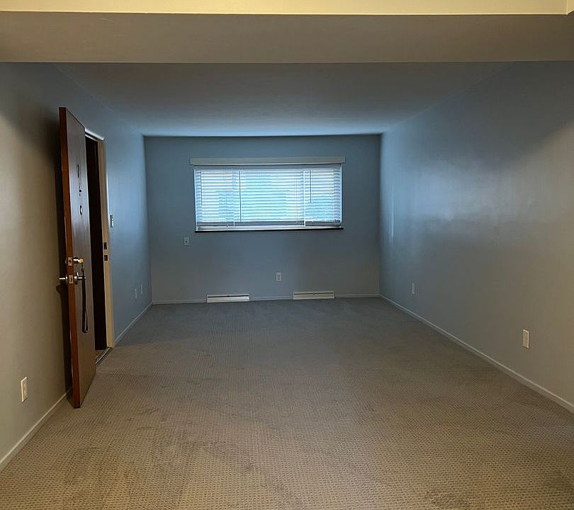 Wooster 1900 1900 Wooster Rd Rocky River OH Zillow