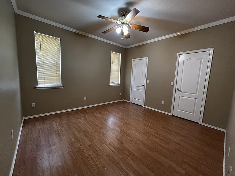 104 Cheyenne Ln — Photo 12