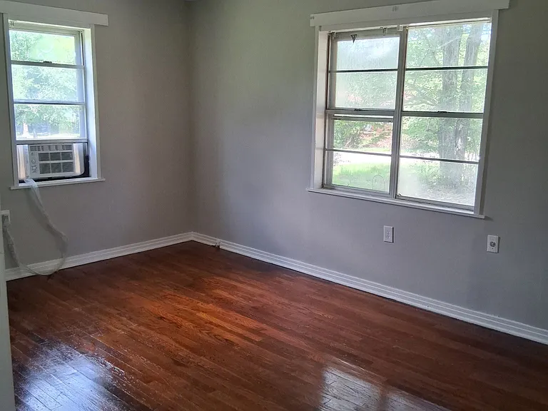 205 W Crestview Dr — Photo 11