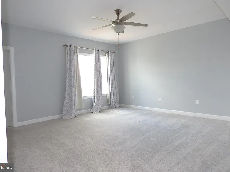 1604 Kinnaird Ter NE — Photo 20