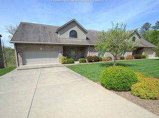3 Dapplewood Rd #3, South Charleston, WV 25309