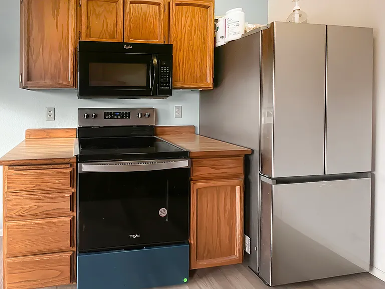 221 McCarrey St #18BUNIT-18 — Photo 2
