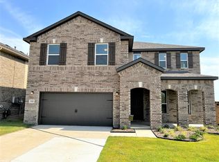 900 West Dr, Aubrey, TX 76227