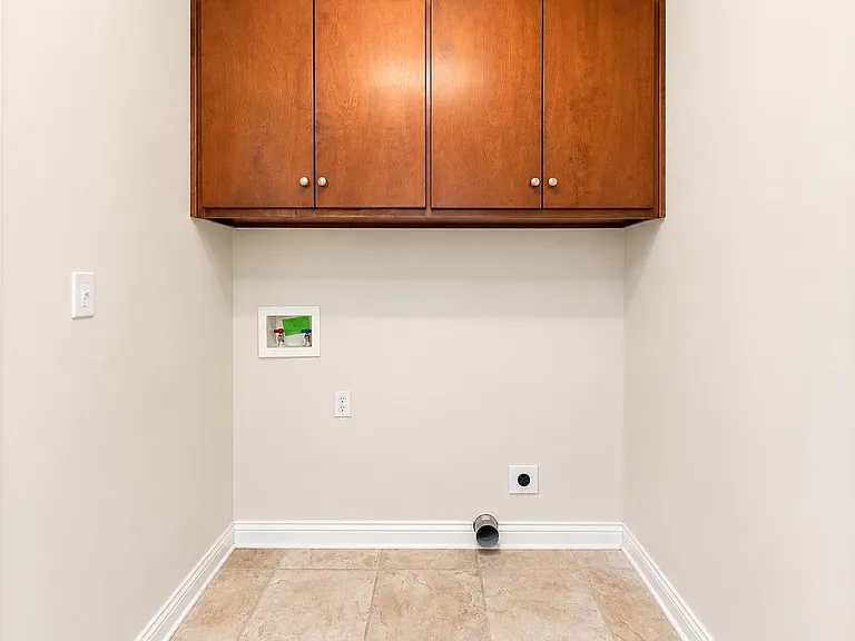 1284 Trillium Ln — Photo 13