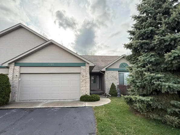 1791 Ironwood Dr, Essexville, MI 48732