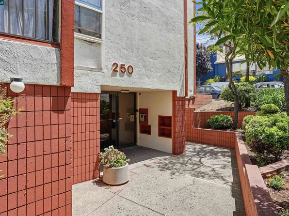 250 Whitmore St APT 106, Oakland, CA 94611