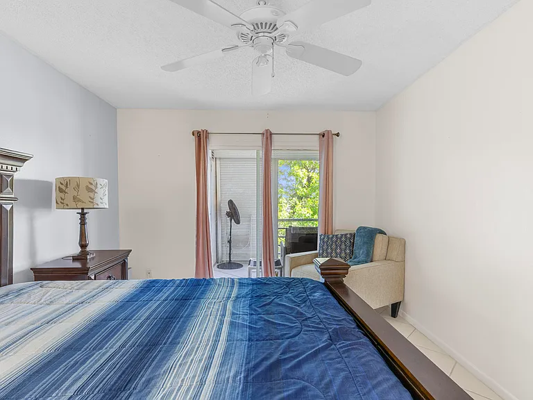 3028 Harwood Dr #D — Photo 16
