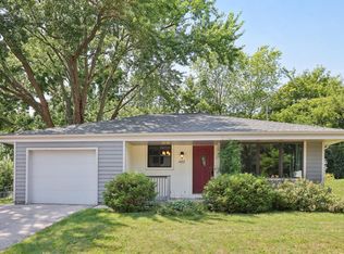 622 Greenmeadow Dr, Waukesha, WI 53188
