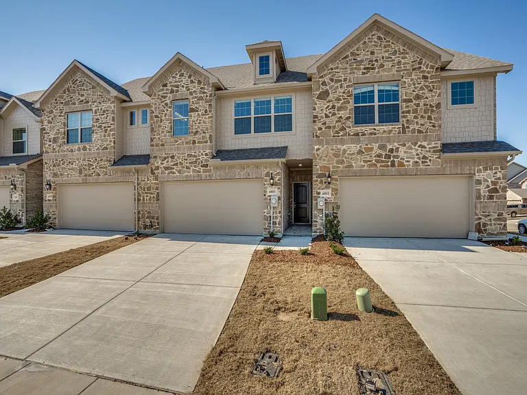 6803 Topaz Dr — Photo 9