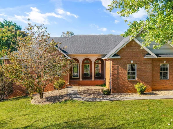 3451 Colby Cove Dr, Maryville, TN 37801