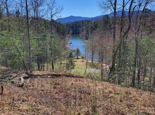 17 Village Park Ln #5, Mill Spring, NC 28756