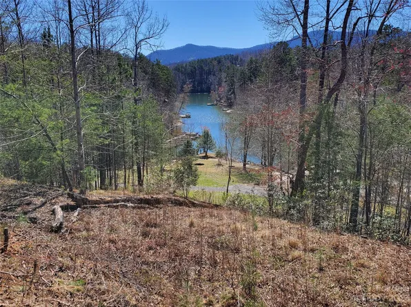 17 Village Park Ln #5, Mill Spring, NC 28756