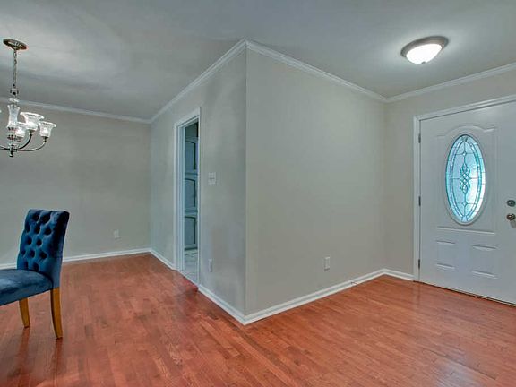 3rd image of 14000 Percivale Dr SE